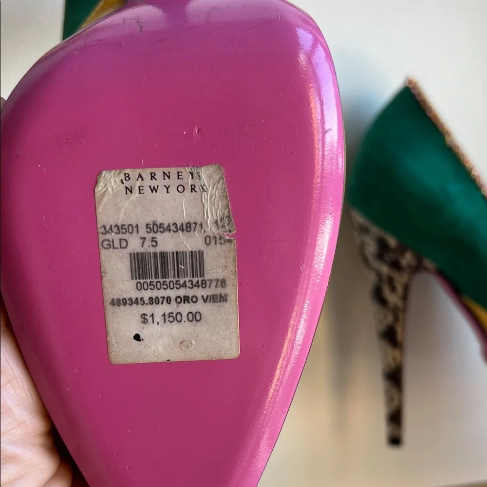 Gucci Emerald and Gold Heels w/ Rhinestone - Picture 3 of 7